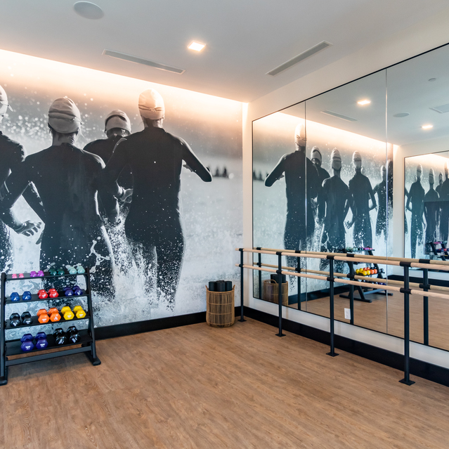 Ryder Revere Beach - Yoga Studio With Wall Mirrors